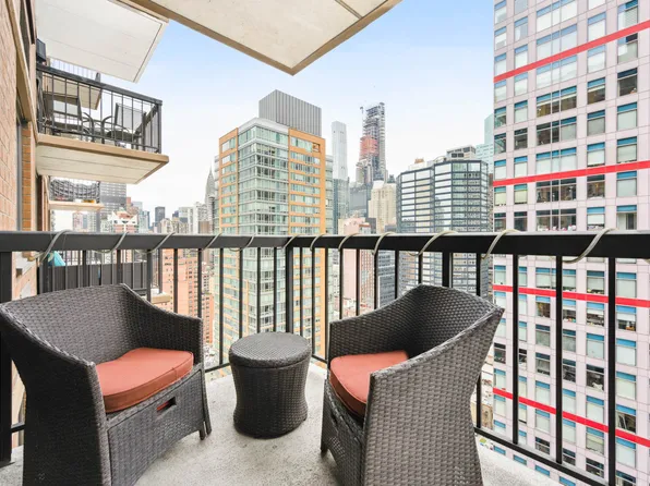 300 East 54th Street 25G image 5 of 5