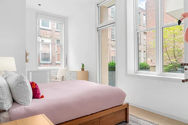 Rented by Coleman Real Estate Group | media 35