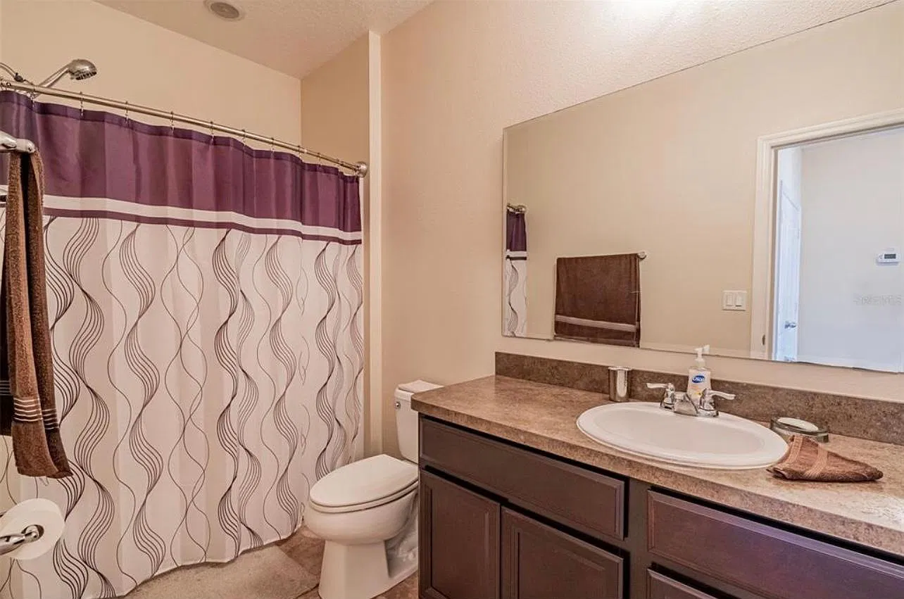 3 bed, 2.5 bath, 1588 sqft, $1,900 — Photo 4