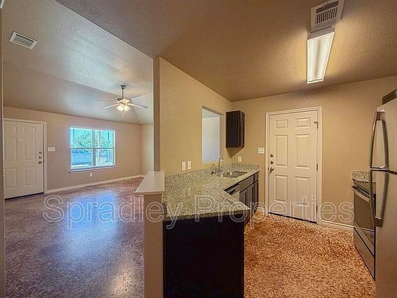 5th image of 1012A Llano Ct