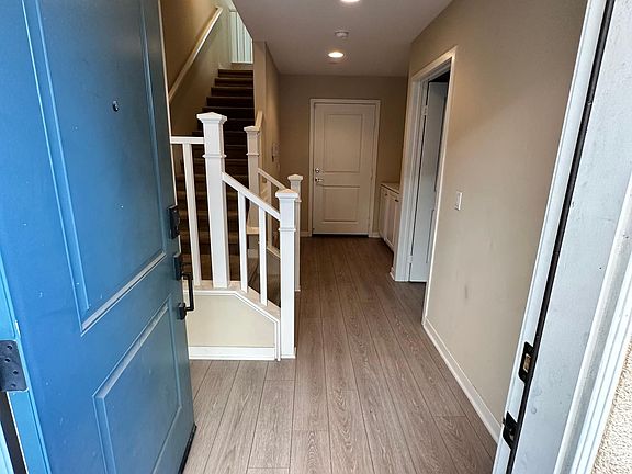 4th image of 38 Jenkins Dr