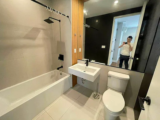 Rented by Tapiro Realty | media 11