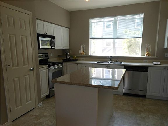 2nd image of 3116 164th St SW APT 1607