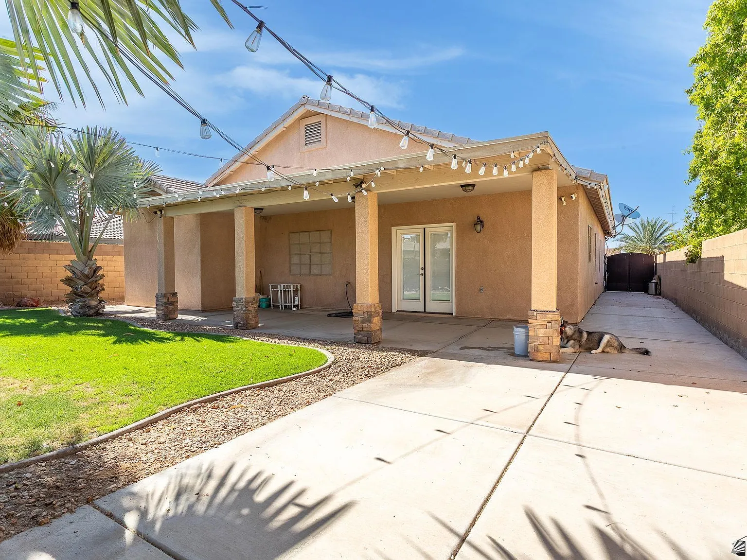 3 bed, 2.0 bath, 1855 sqft, $1,750 — Photo 4