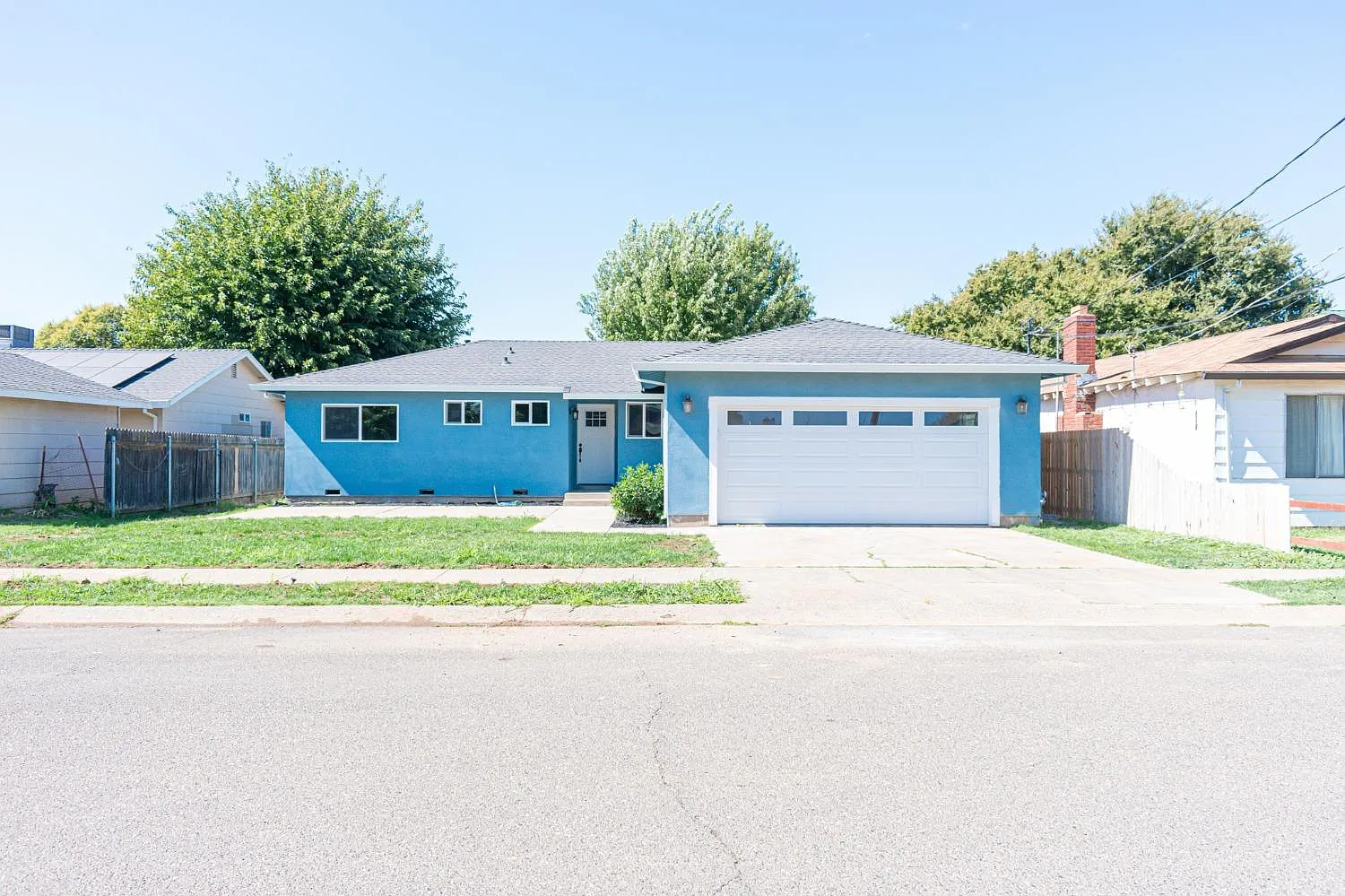 9916 J St photo 1