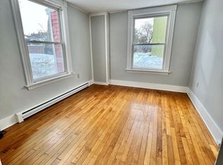 188 Cliff St APT 2, Burlington, VT 05401