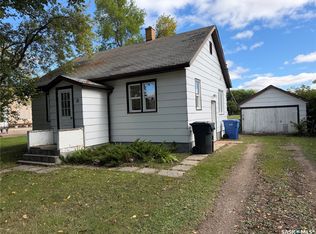 31 Laurier Ave, Yorkton, SK S3N1T8