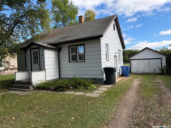 31 Laurier Avenue, Yorkton, SK S3N 1T7