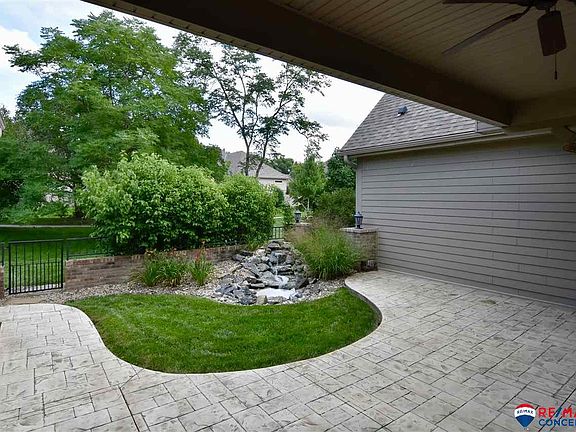 3rd image of 7846 Viburnum Dr