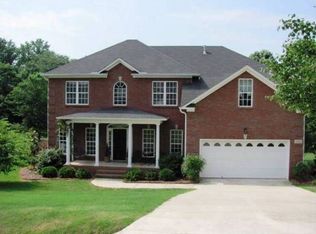 194 Hunters Cove Rd, Huntsville, AL 35806