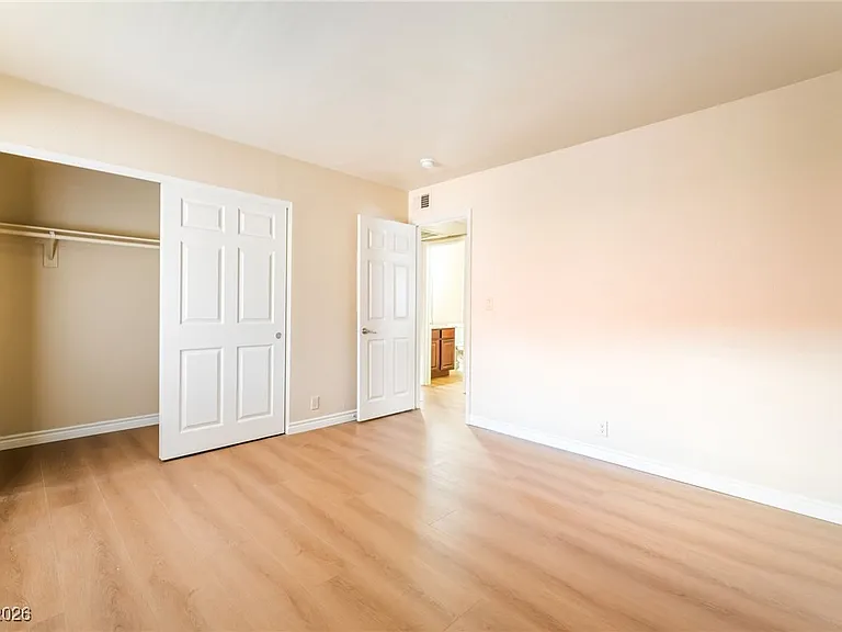 5121 River Glen Dr #144 — Photo 10