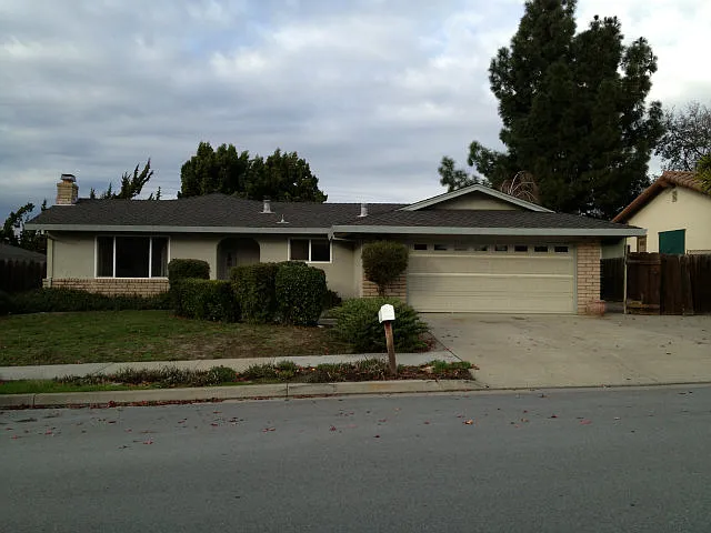 1060 Juniper Dr photo 1