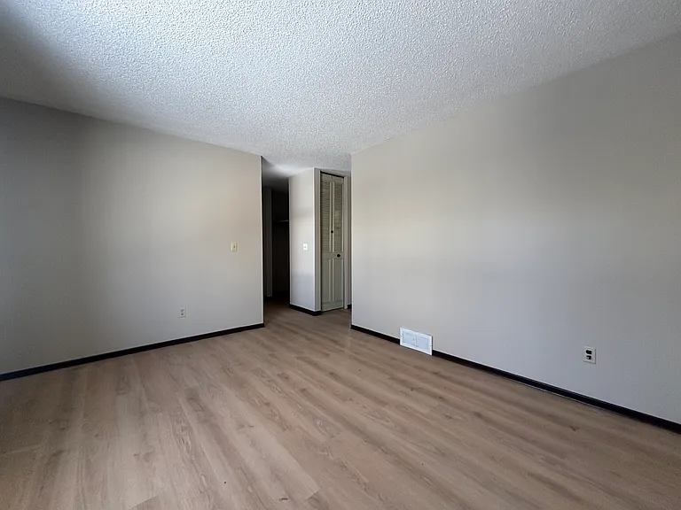 67 Castledale Way NE — Photo 7