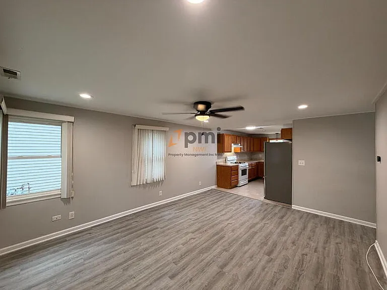 99-105 McAlpin St #105 MCALPIN ST — Photo 3