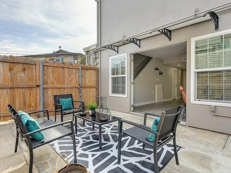 5608 Hillsdale Blvd #C — Photo 47