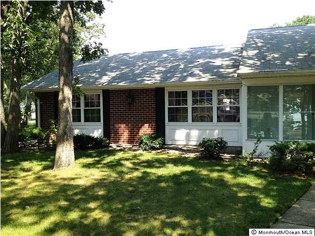 1st image of 802A Balmoral Ct