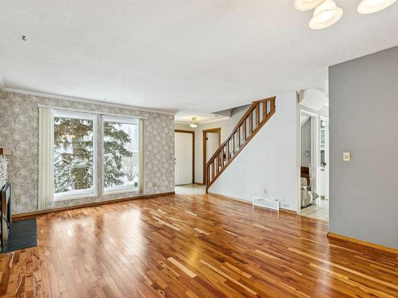 4th image of 3412 W Temple Rd NE