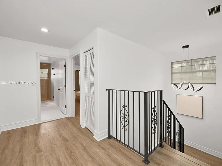 2940 NE 164th St — Photo 12