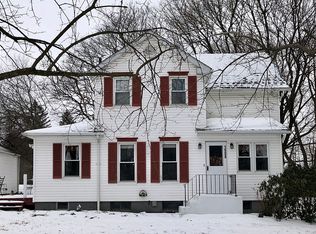 1900 Frye Dr, Akron, OH 44312