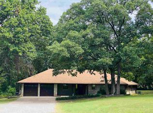 522 Catfish Dr, Ponca City, OK 74604