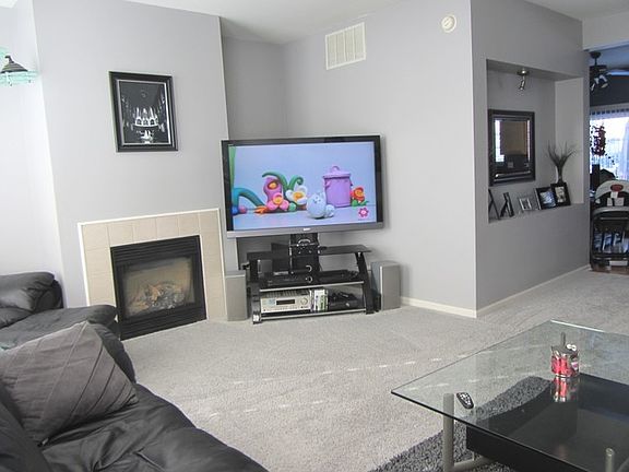 3rd image of 2338 Hudson Cir