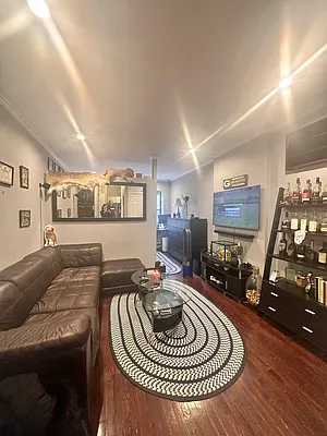Rented by Aimee Grodanz, LREB | media 1