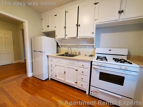 2nd image of 16 Ware St APT 2