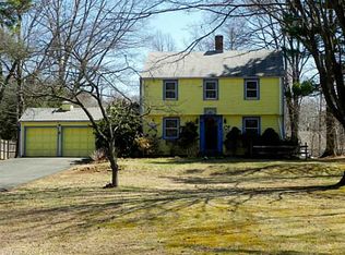 920 Mountain Rd, Bloomfield, CT 06002