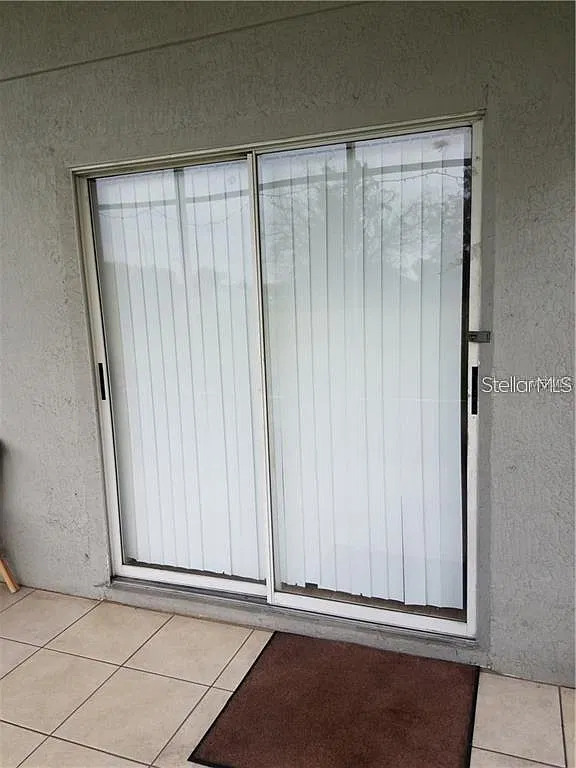 1 bed, 1.0 bath, 550 sqft, $890 — Photo 2
