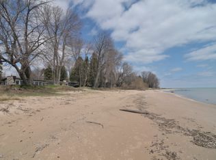 5068 Country Club Beach Rd, Port Washington, WI 53074