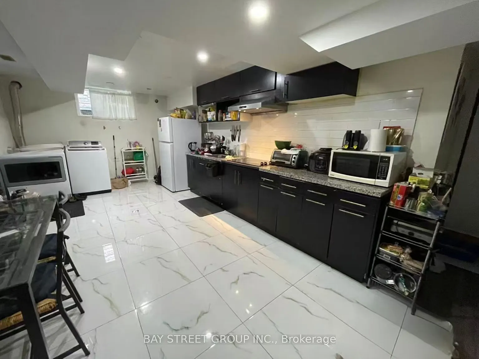 3 bed, $2,250 — Photo 2