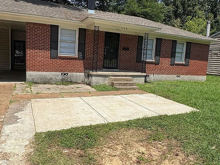 1749 S Perkins Rd — Photo 2
