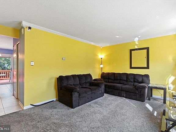3rd image of 600 Charles Cir