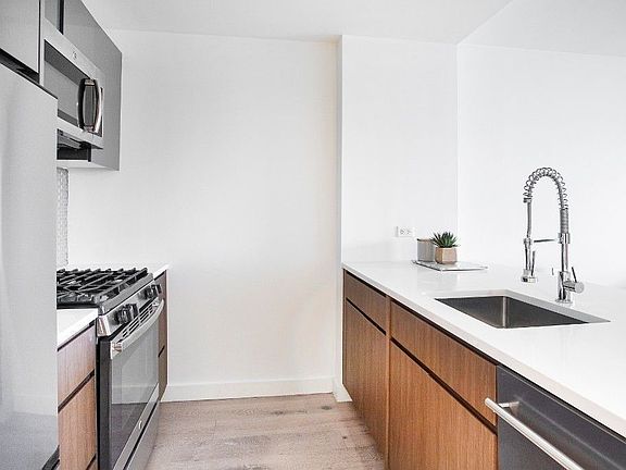 3rd image of 69 E 125th St #13D