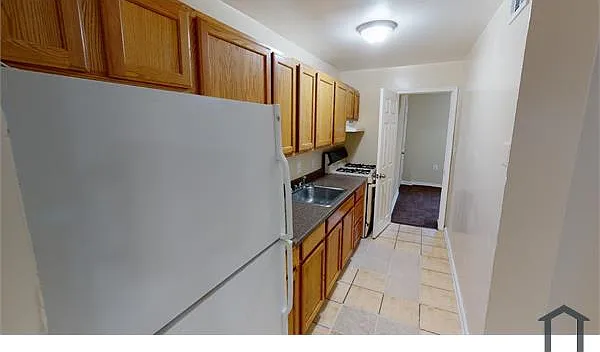 3 bed, $2,549 — Photo 2