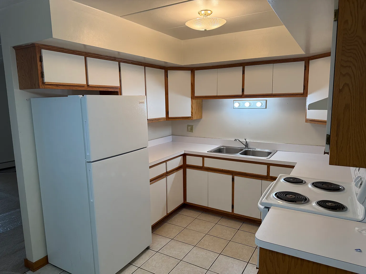 2 bed, 900 sqft, $1,500 — Photo 3