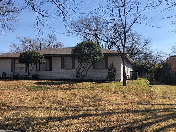 2nd image of 102 N Lois Ln