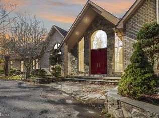 9708 Kendale Rd, Potomac, MD 20854