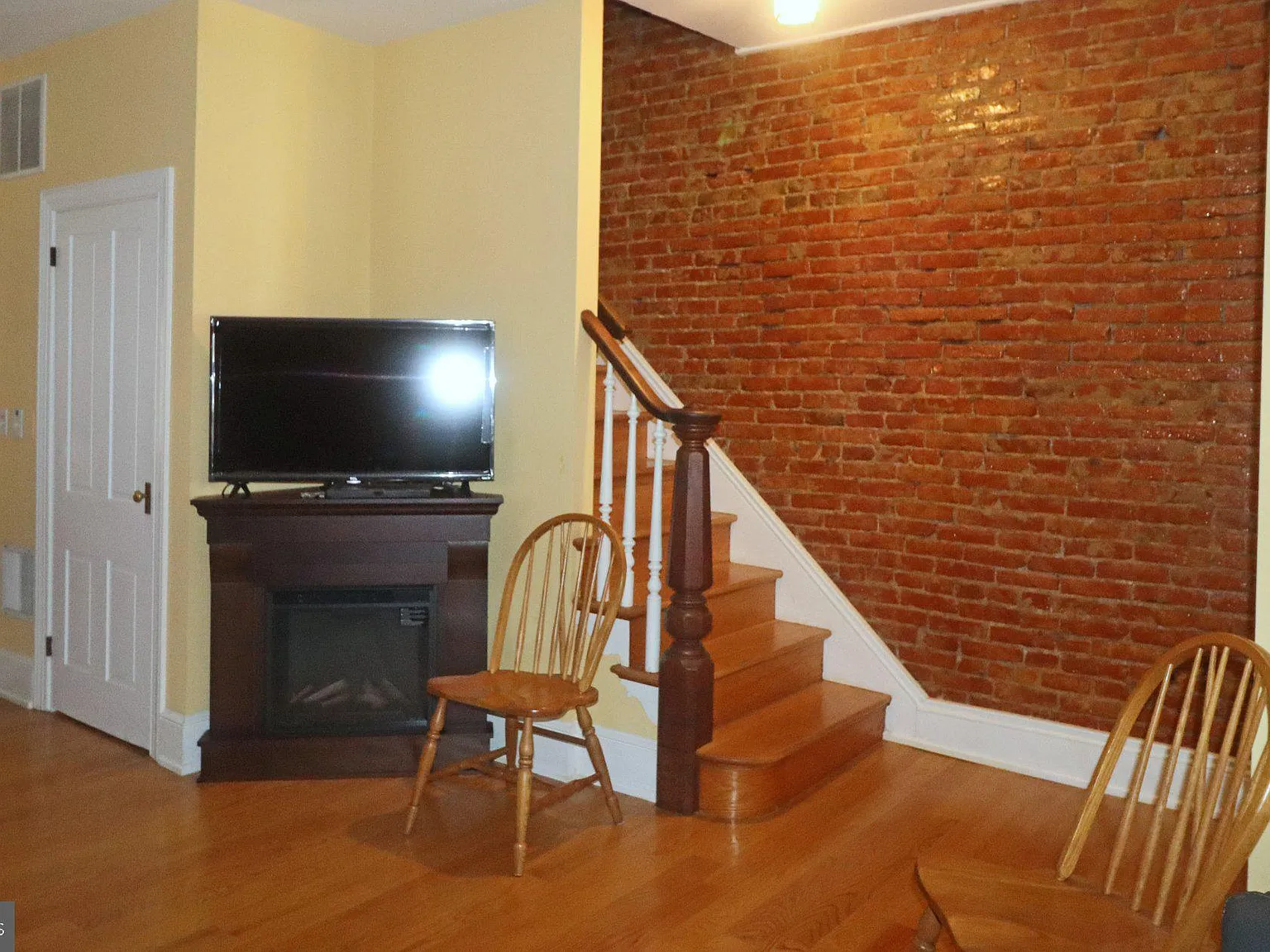 3 bed, 2.0 bath, 1700 sqft, $2,700 — Photo 4