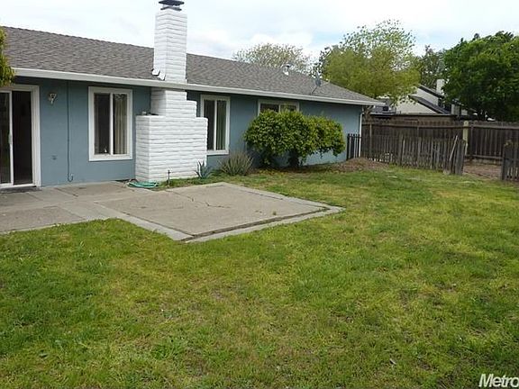 3rd image of 760 Cypress St