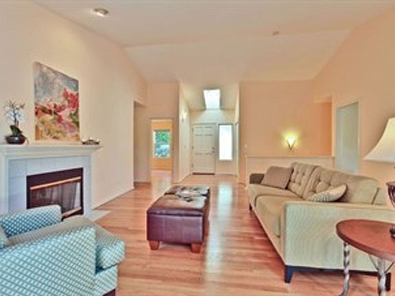3rd image of 7512 130th Ave NE
