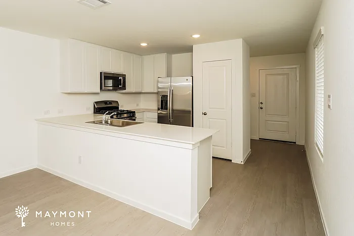 14903 Warwick Shr — Photo 6