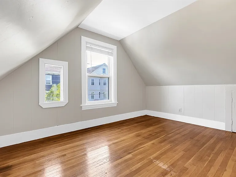 28 Evergreen St #3 — Photo 15