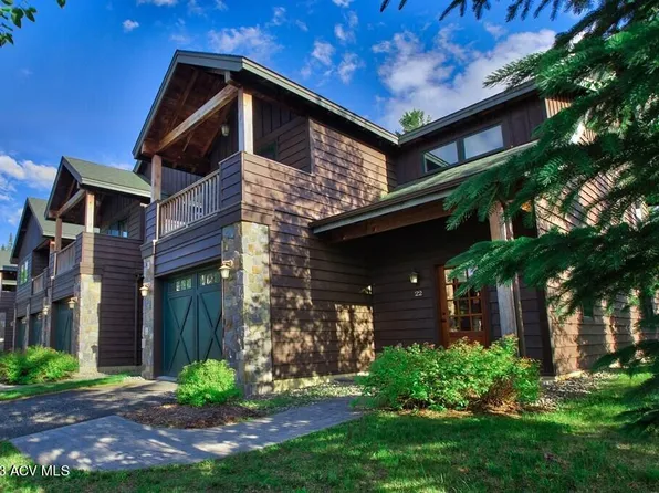 62 Long Pond Trl, Lake Placid, NY 12946