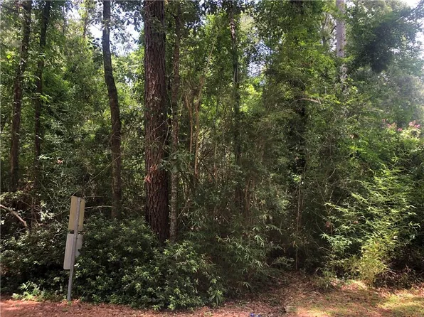 Oak St, Pearl River, LA 70452