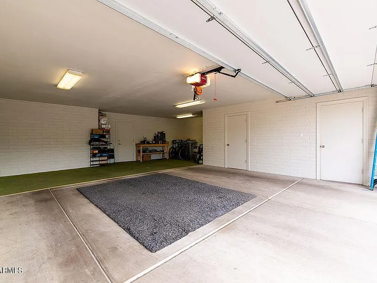 407 E Aepli Dr — Photo 24