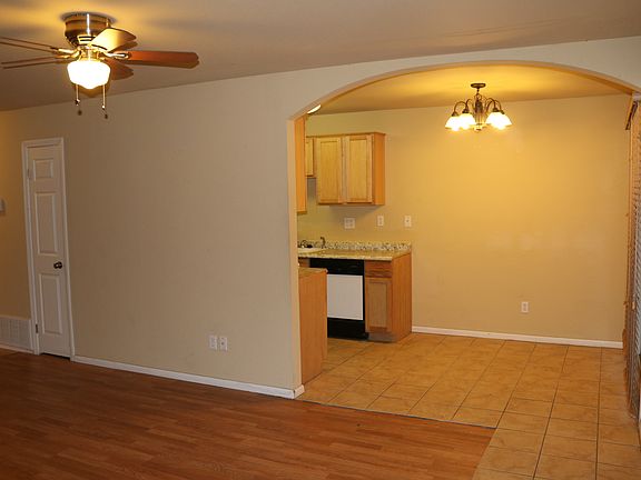 4th image of 5001 Bremner Way Unit 1