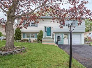 44 Sharon Ln, Kingston, NY 12401