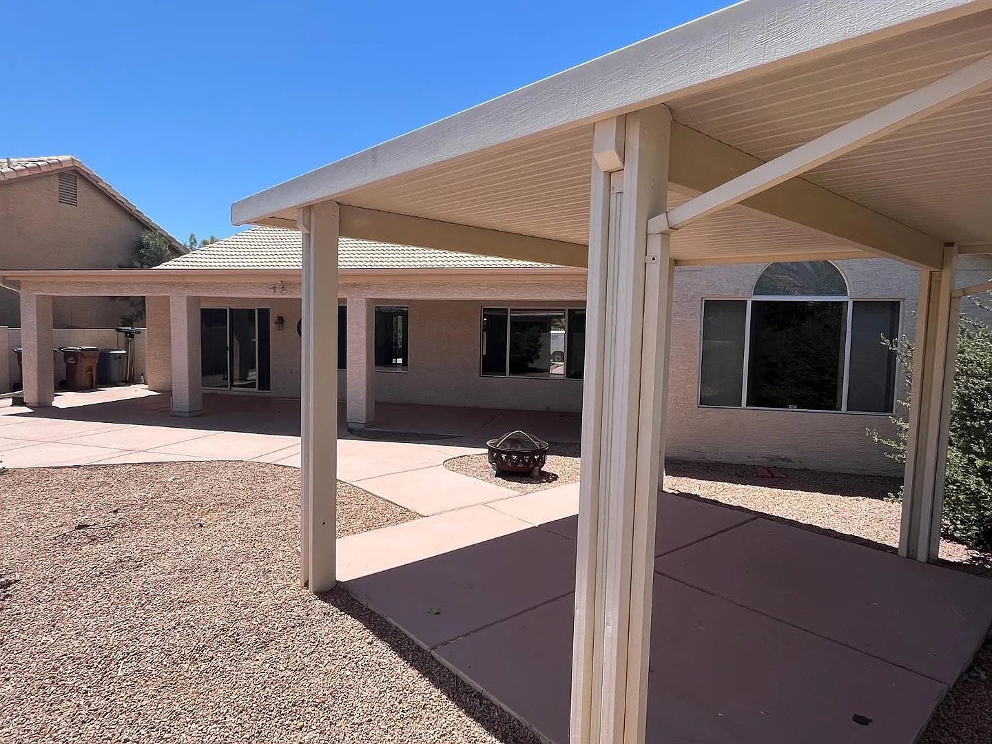 2 bed, 2.0 bath, 2123 sqft, $2,250 — Photo 4
