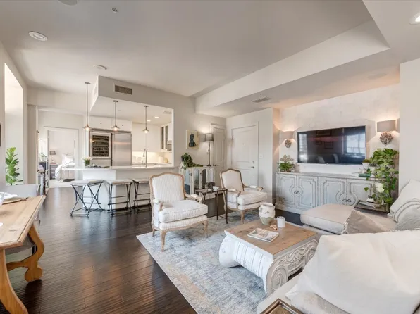 411 W 7th St APT 902, Fort Worth, TX 76102